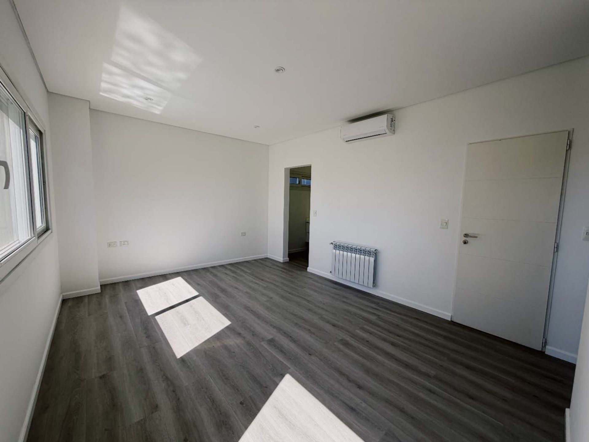 Casa En Venta 4 Amb. A Estrenar Con Pileta Pacheco
