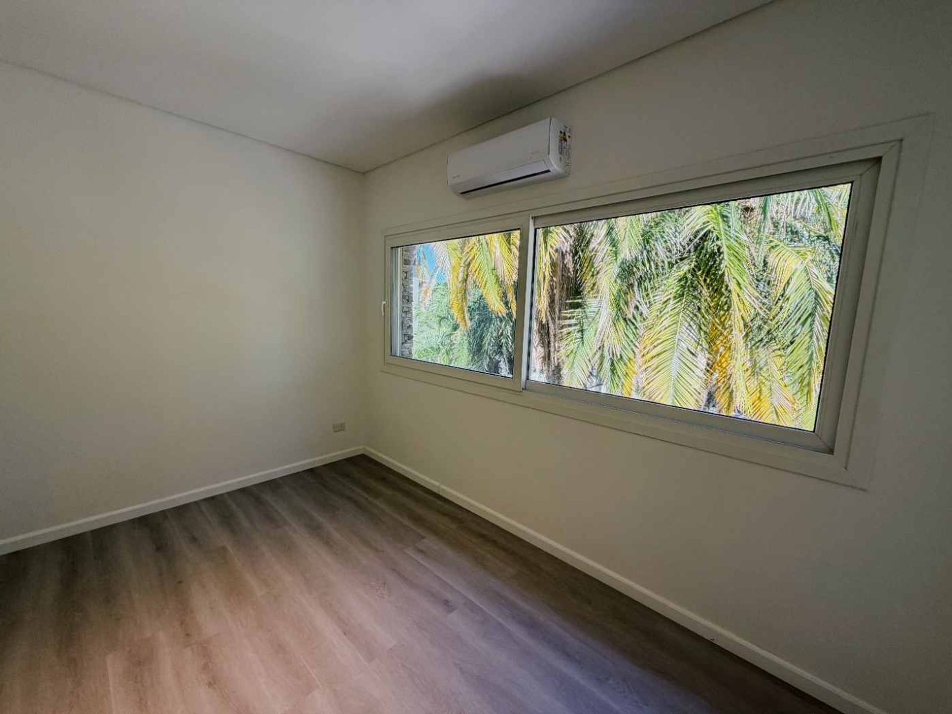 Casa En Venta 4 Amb. A Estrenar Con Pileta Pacheco