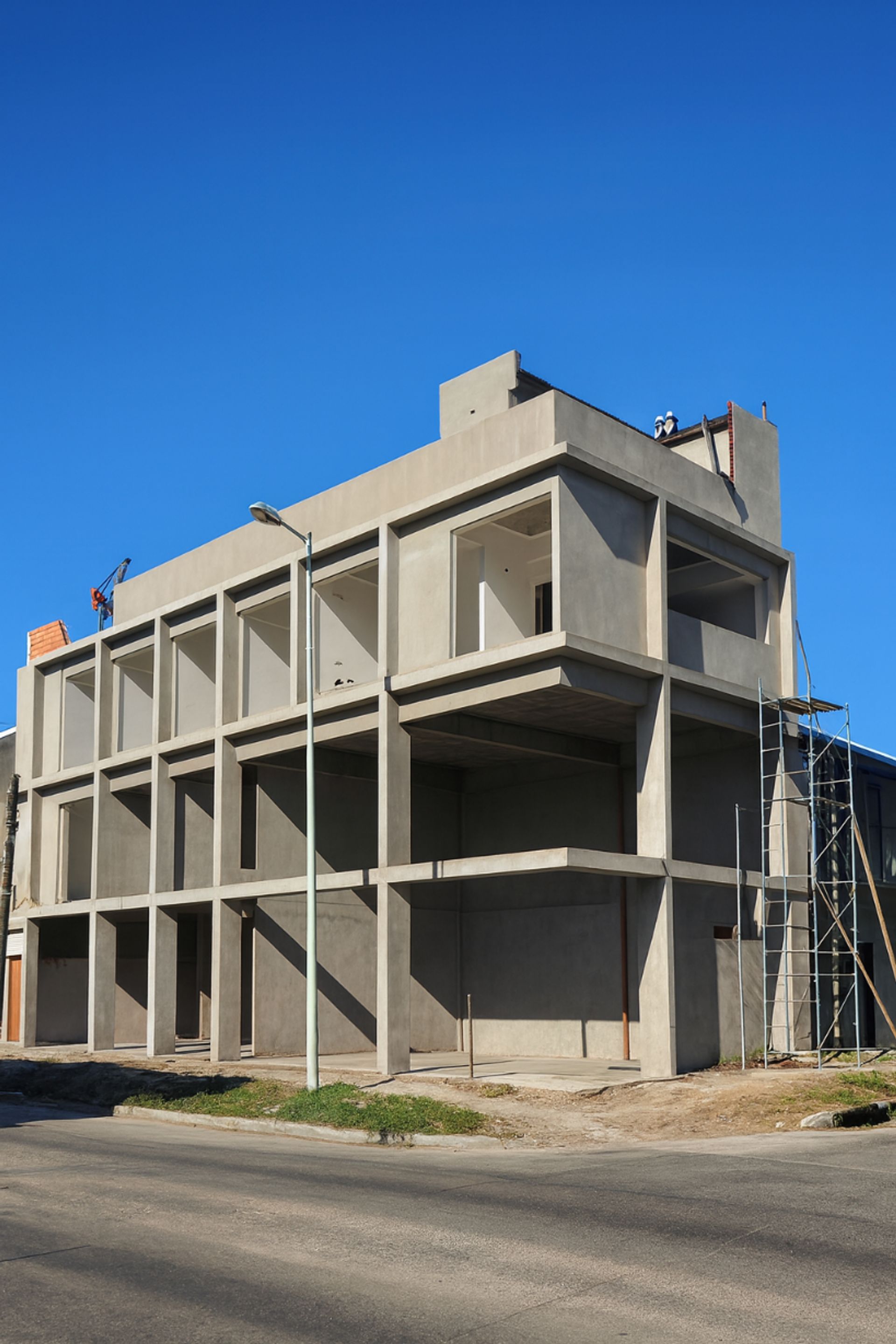 Venta local en esquina a estrenar Villa Ballester