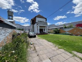 Sale House to be Recycled in Villa Adelina