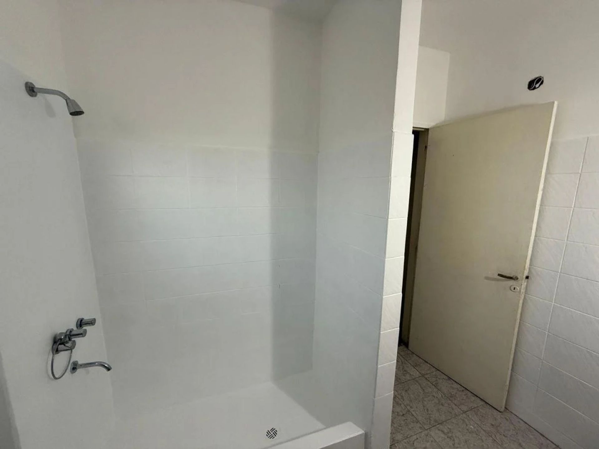 Venta PH Multifamiliar 2 casas Martinez