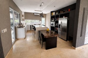 3‑bedroom house for rent furnished by the lagoon