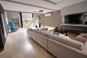 3‑bedroom house for rent furnished by the lagoon