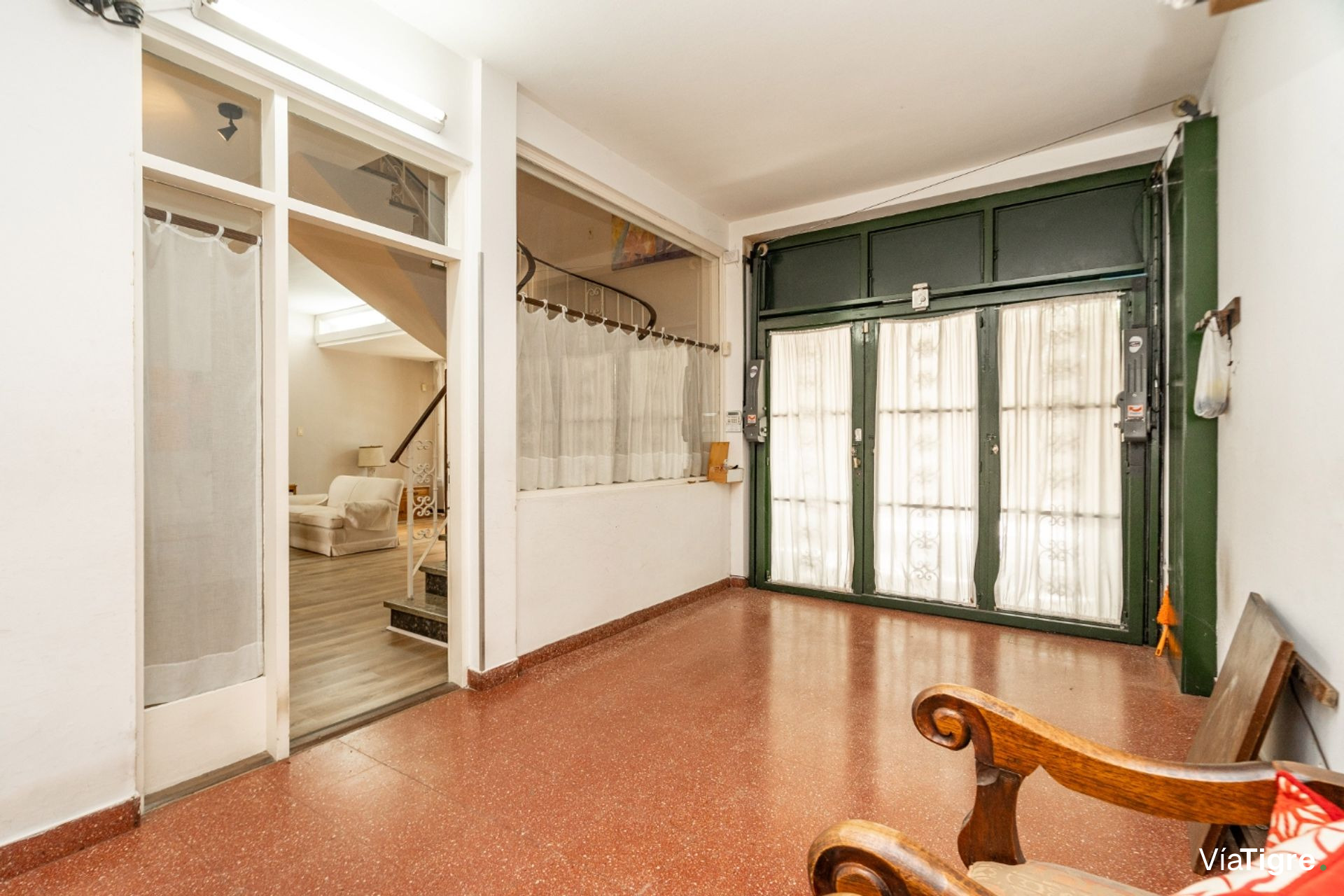 Venta casa La Lucila jardín pileta cerca estación