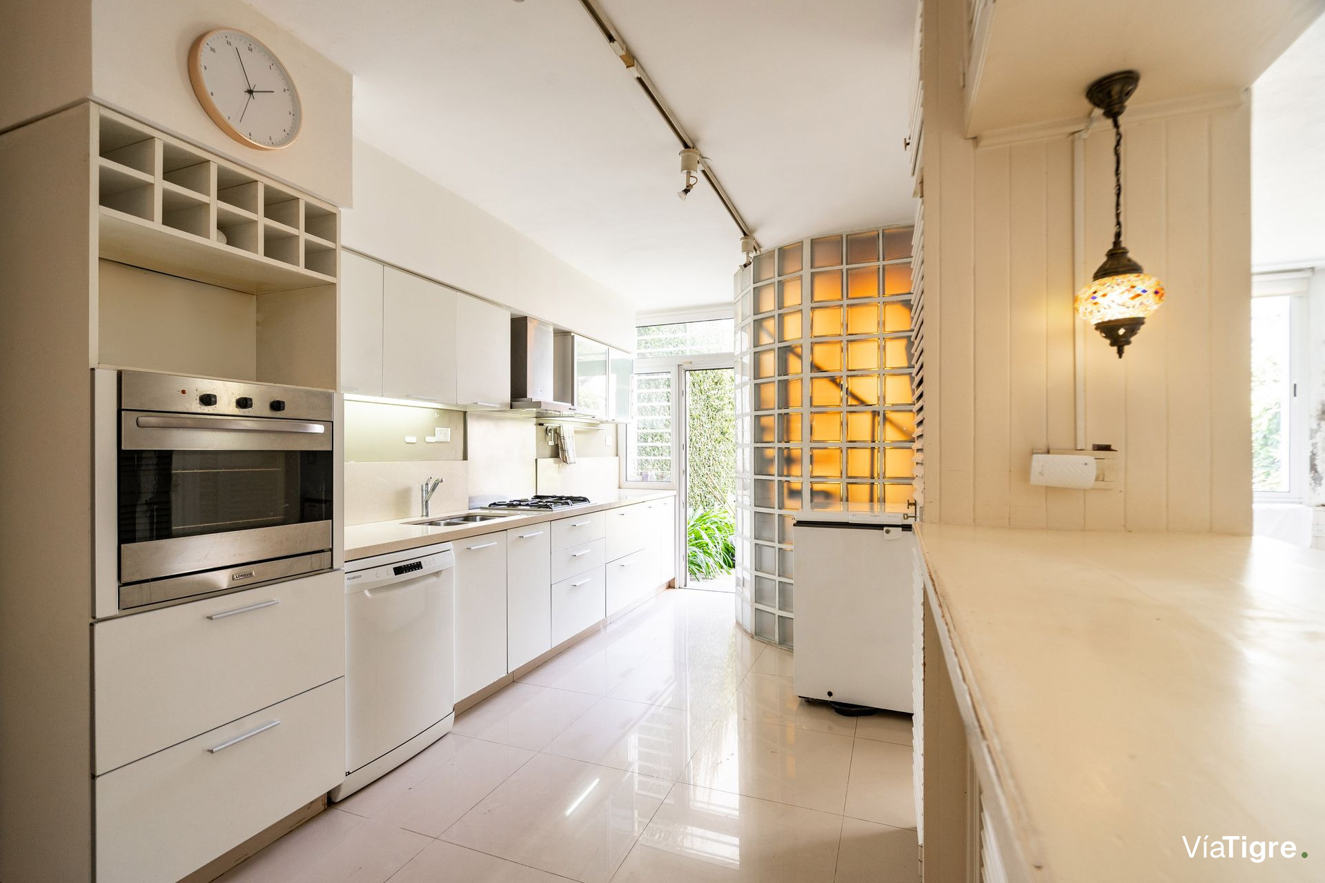 Venta casa La Lucila jardín pileta cerca estación