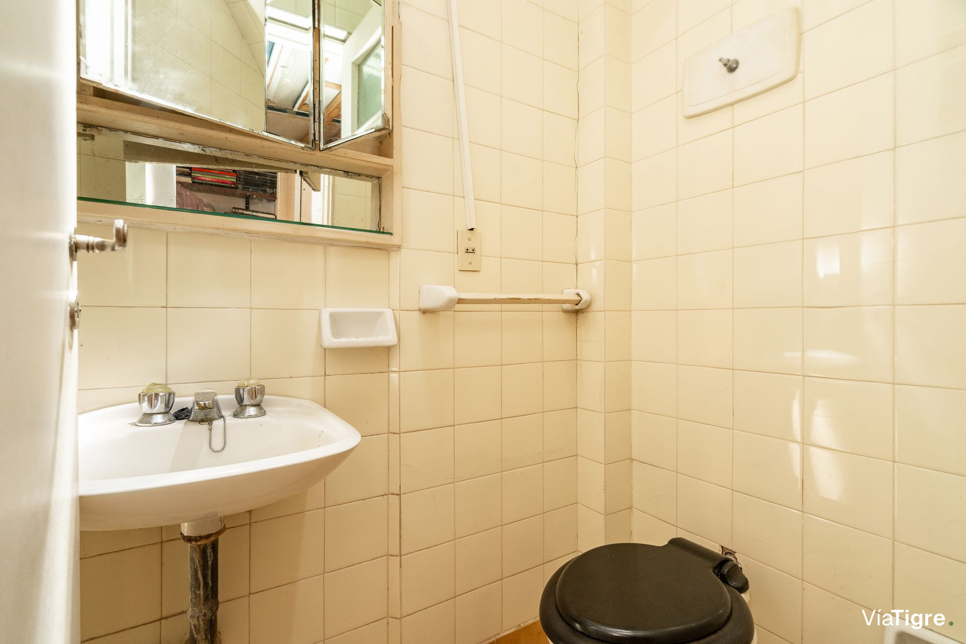 Venta casa La Lucila jardín pileta cerca estación