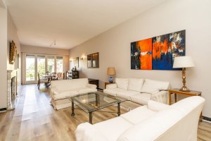 Venta casa La Lucila jardín pileta cerca estación