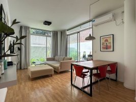 2 Amb amoblado c/jardín, cochera y pileta MARTINEZ