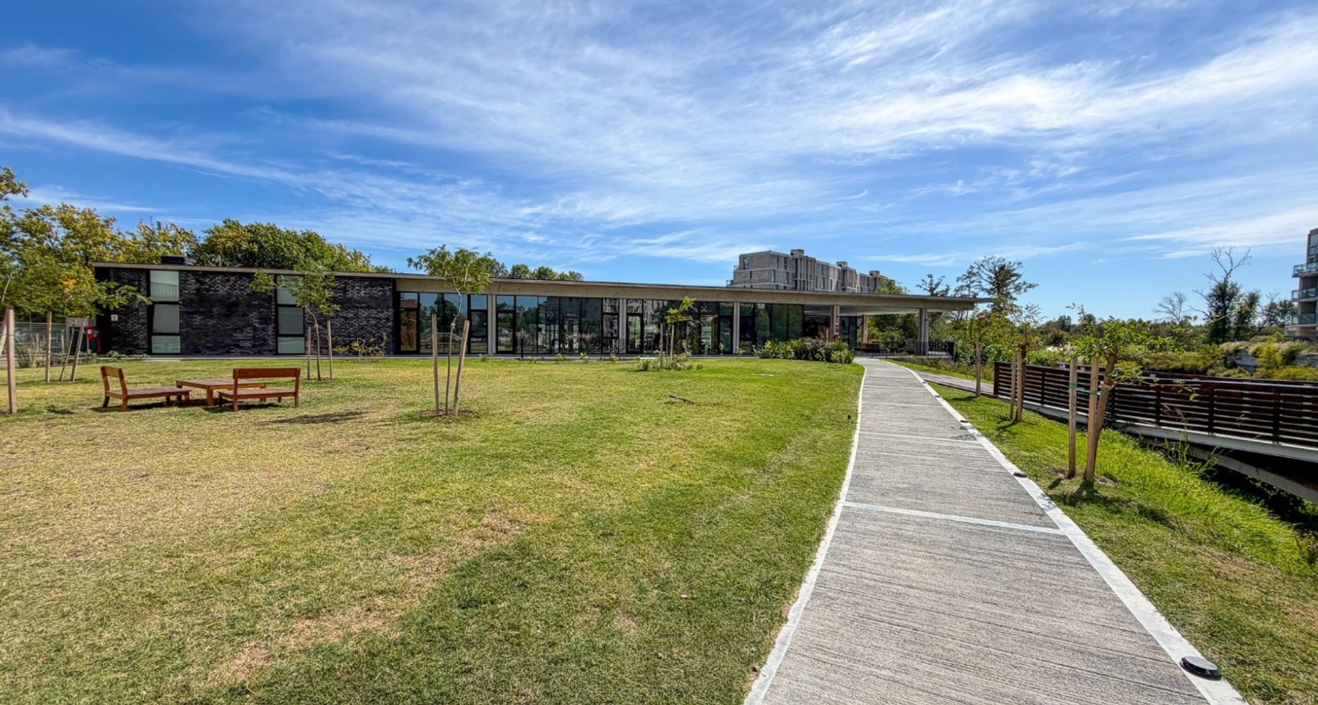 2 Amb Amoblado c/Balcón , Parrilla, Coch en Tigre