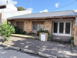 Casa 4 Ambientes Venta Olivos A Modernizar