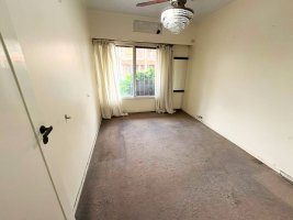 Casa 4 Ambientes Venta Olivos A Modernizar