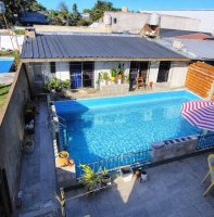 Casa + pileta + local +2 Dptos. para renta