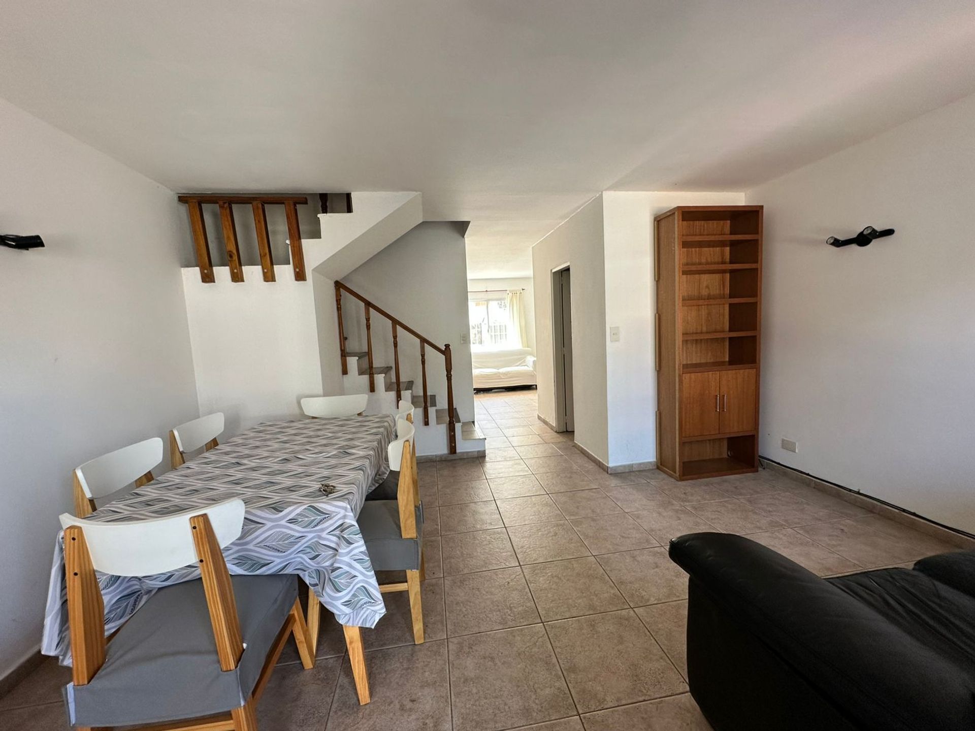 Venta Casa Dúplex 4 Ambientes con Patio Martínez