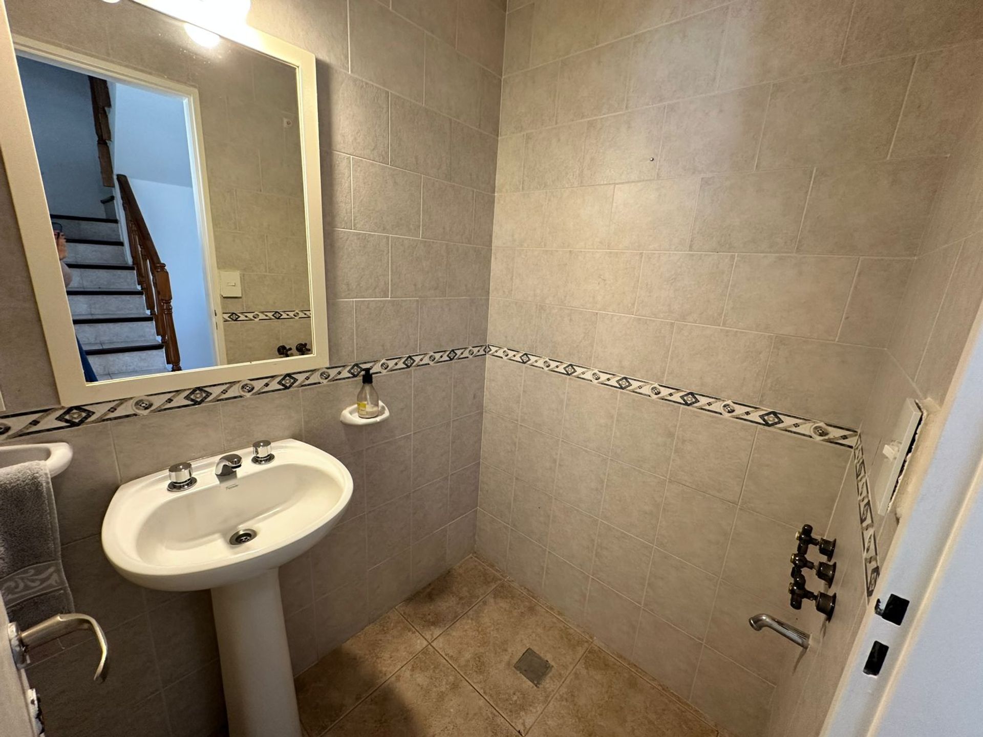 Venta Casa Dúplex 4 Ambientes con Patio Martínez