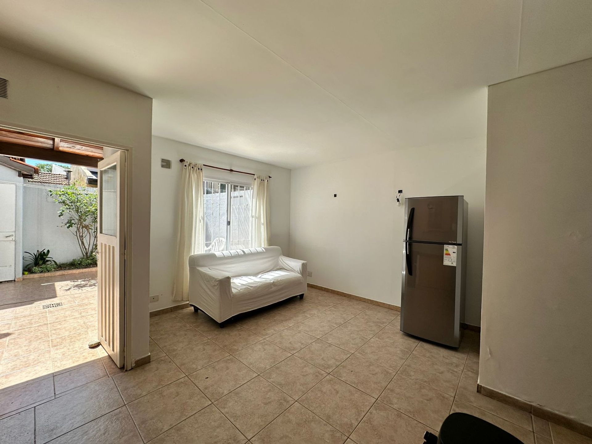 Venta Casa Dúplex 4 Ambientes con Patio Martínez