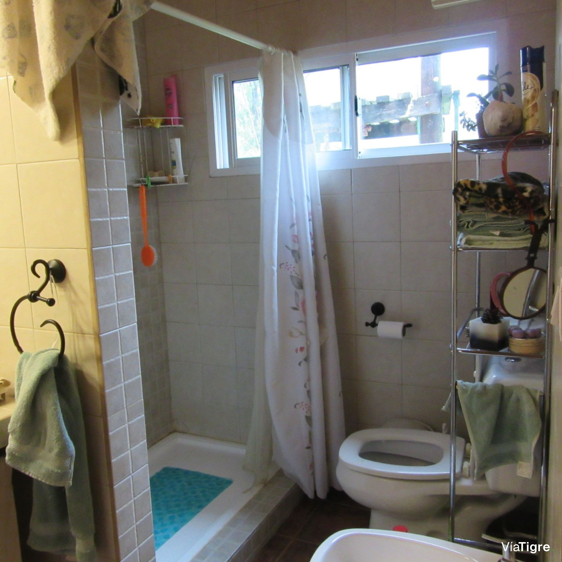 Venta Casa En Delta 3 Pisos Con Parrilla Y Jardin
