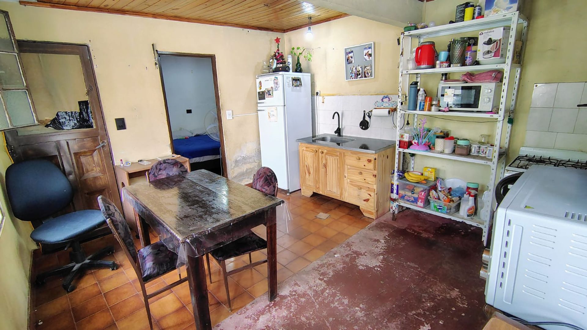 CASA 4 AMBIENTES + 2° ViIVIENDA de 3 AMB.