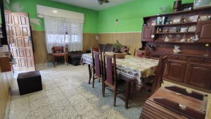 CASA 4 AMBIENTES + 2° ViIVIENDA de 3 AMB.