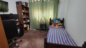 CASA 4 AMBIENTES + 2° ViIVIENDA de 3 AMB.