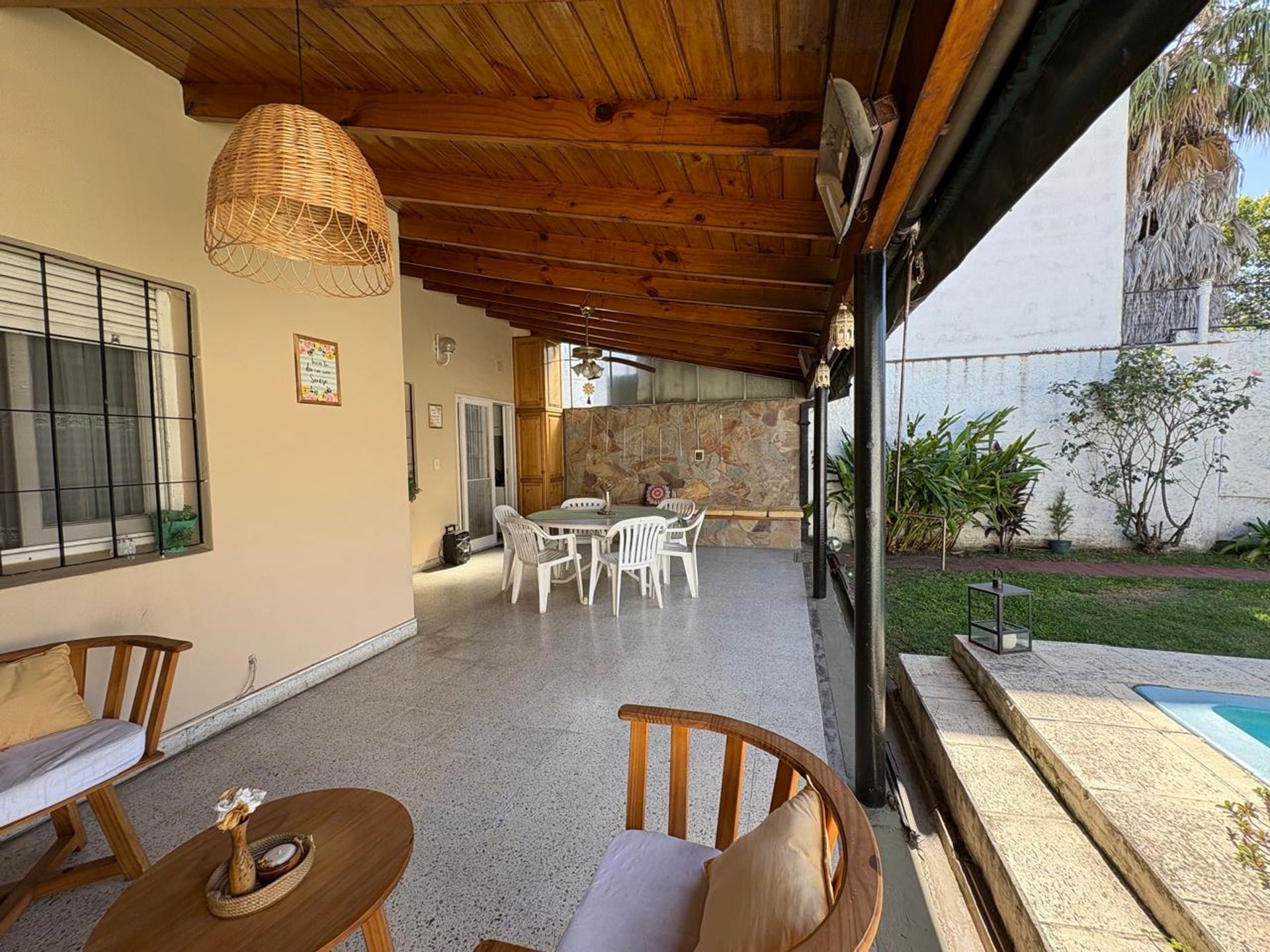 Venta Casa Boulogne 4 Ambientes Pileta Coch-Jardin
