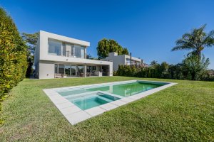 Casa en Venta San Isidro Labrador | Vista al Golf