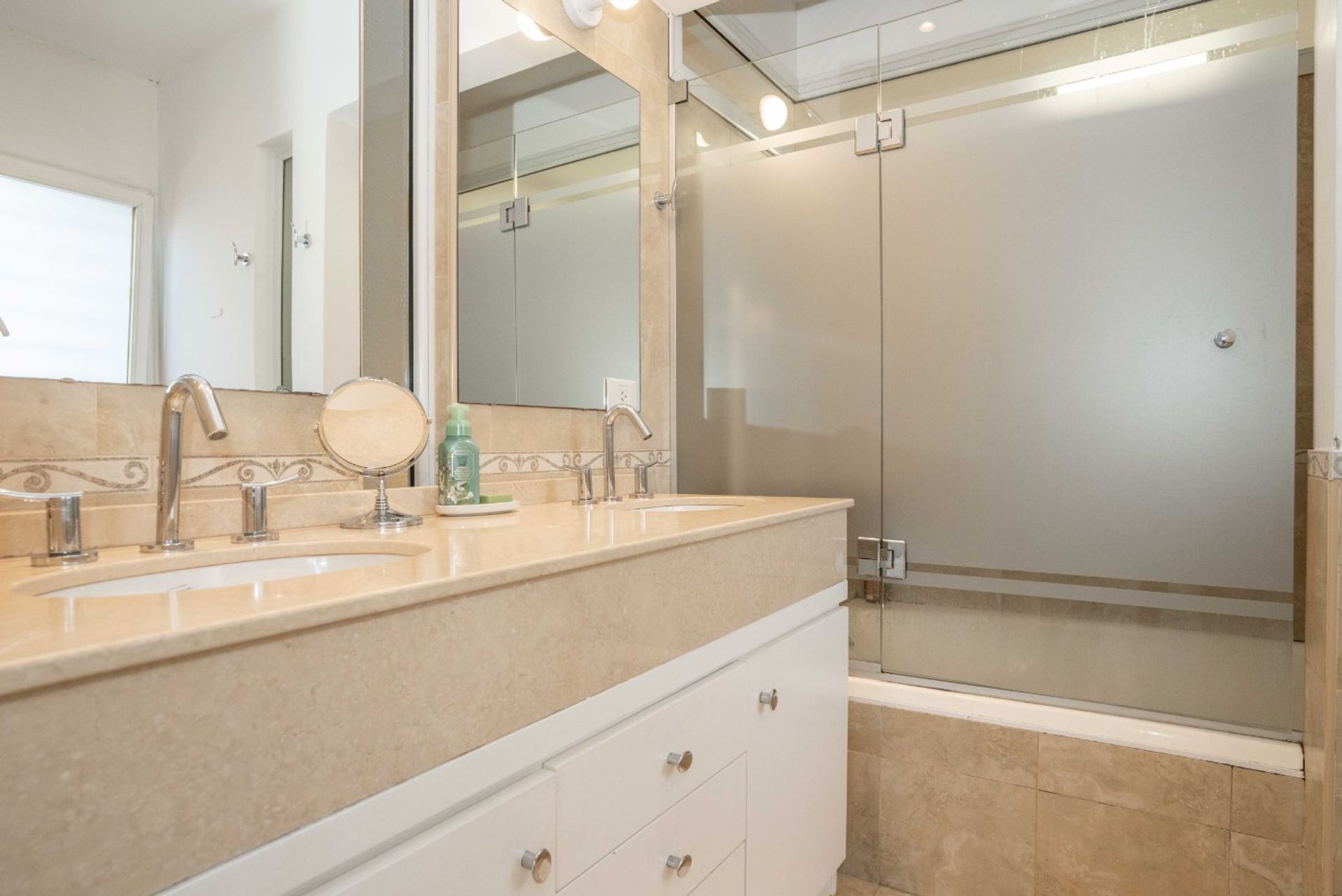 Casa 6 ambientes en Venta en Martinez San Isidro