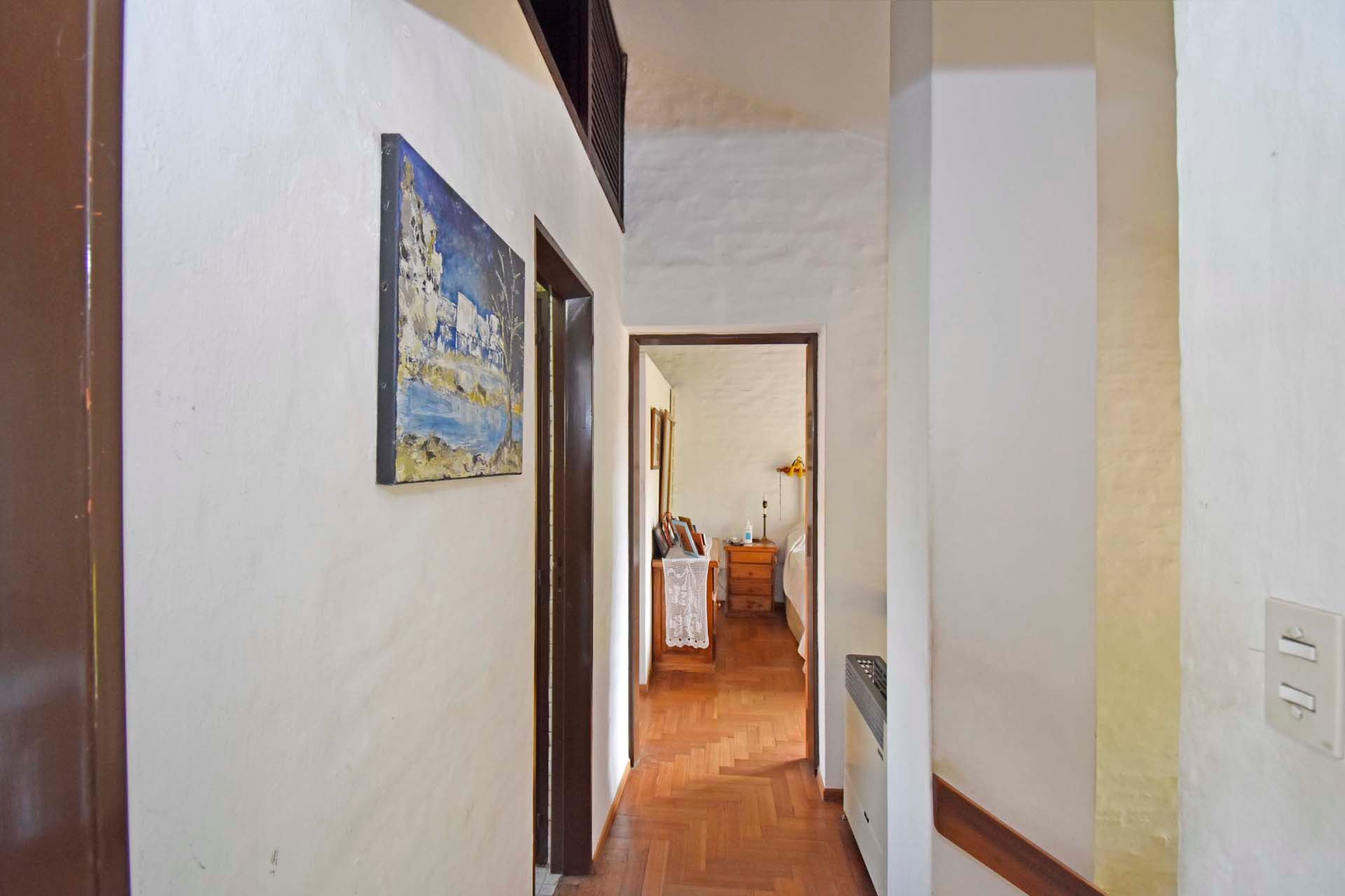 Casa 5 Amb en Venta Florida B Roca con pileta