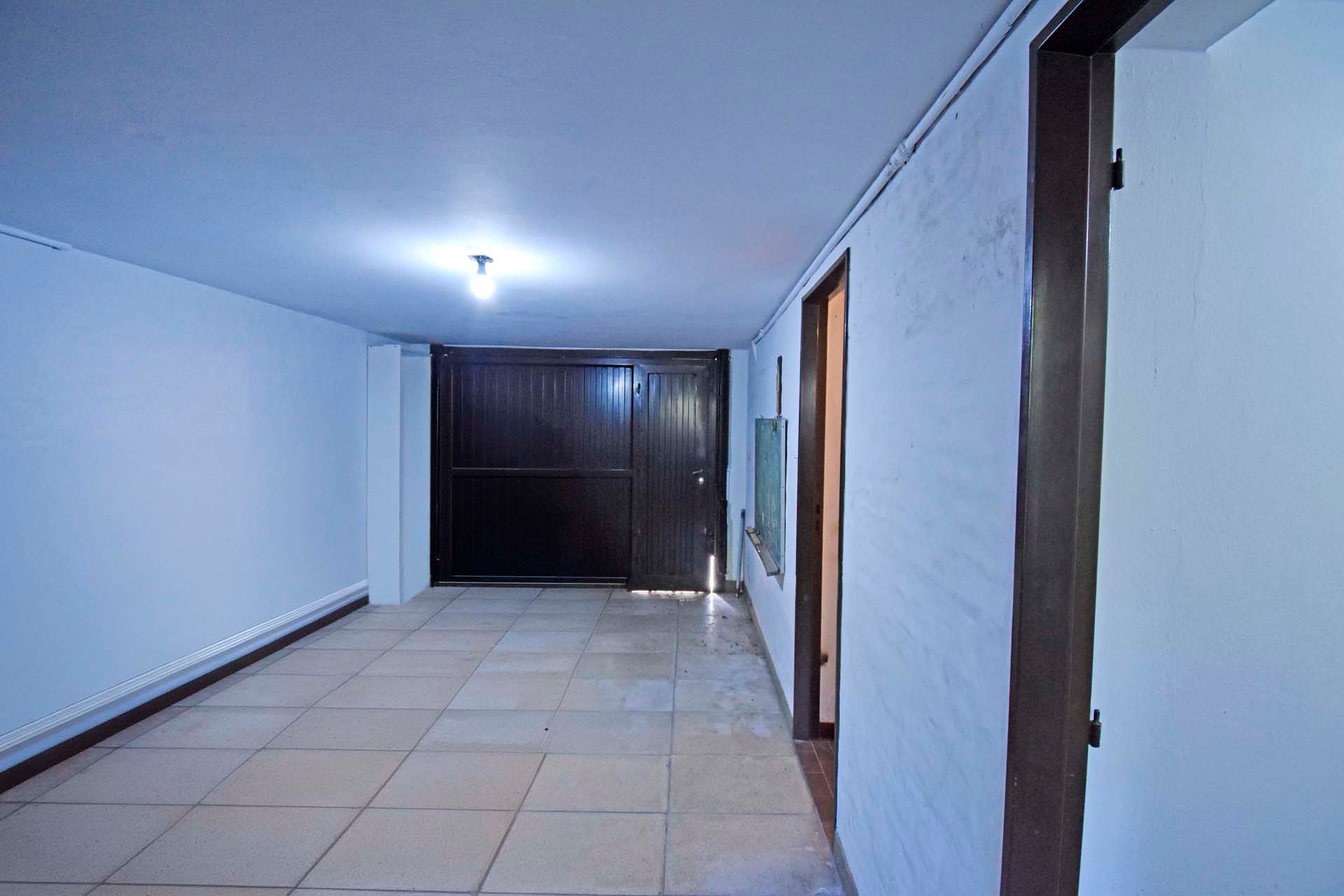 Casa 5 Amb en Venta Florida B Roca con pileta