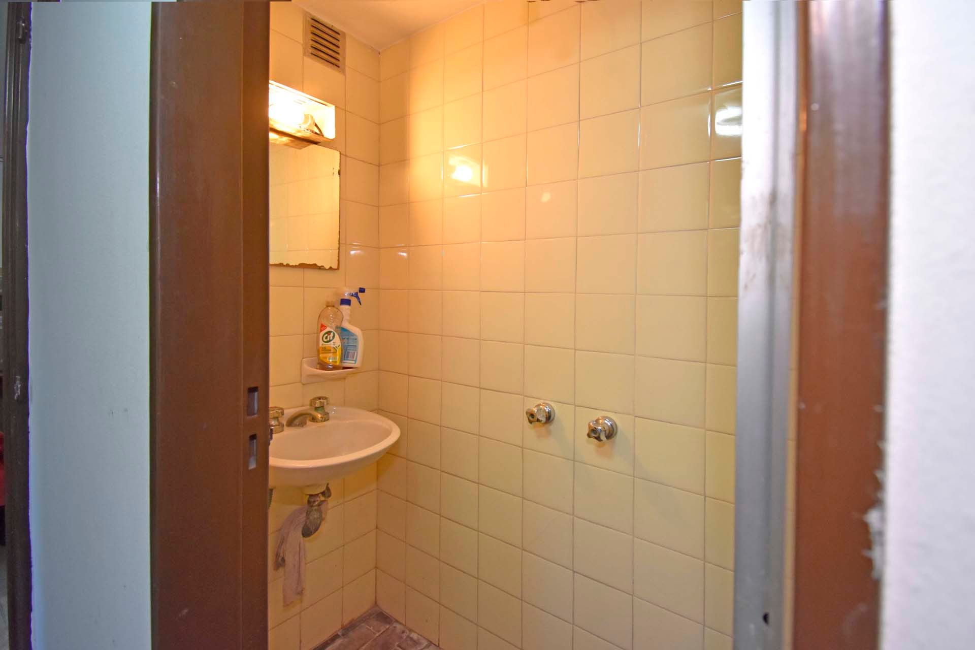 Casa 5 Amb en Venta Florida B Roca con pileta