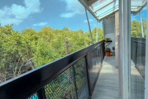 Penthouse/Apartment 3‑bedroom Front with Grill without Expenses