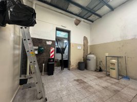 Commercial Premises for Rent – Supermarket Warehouse