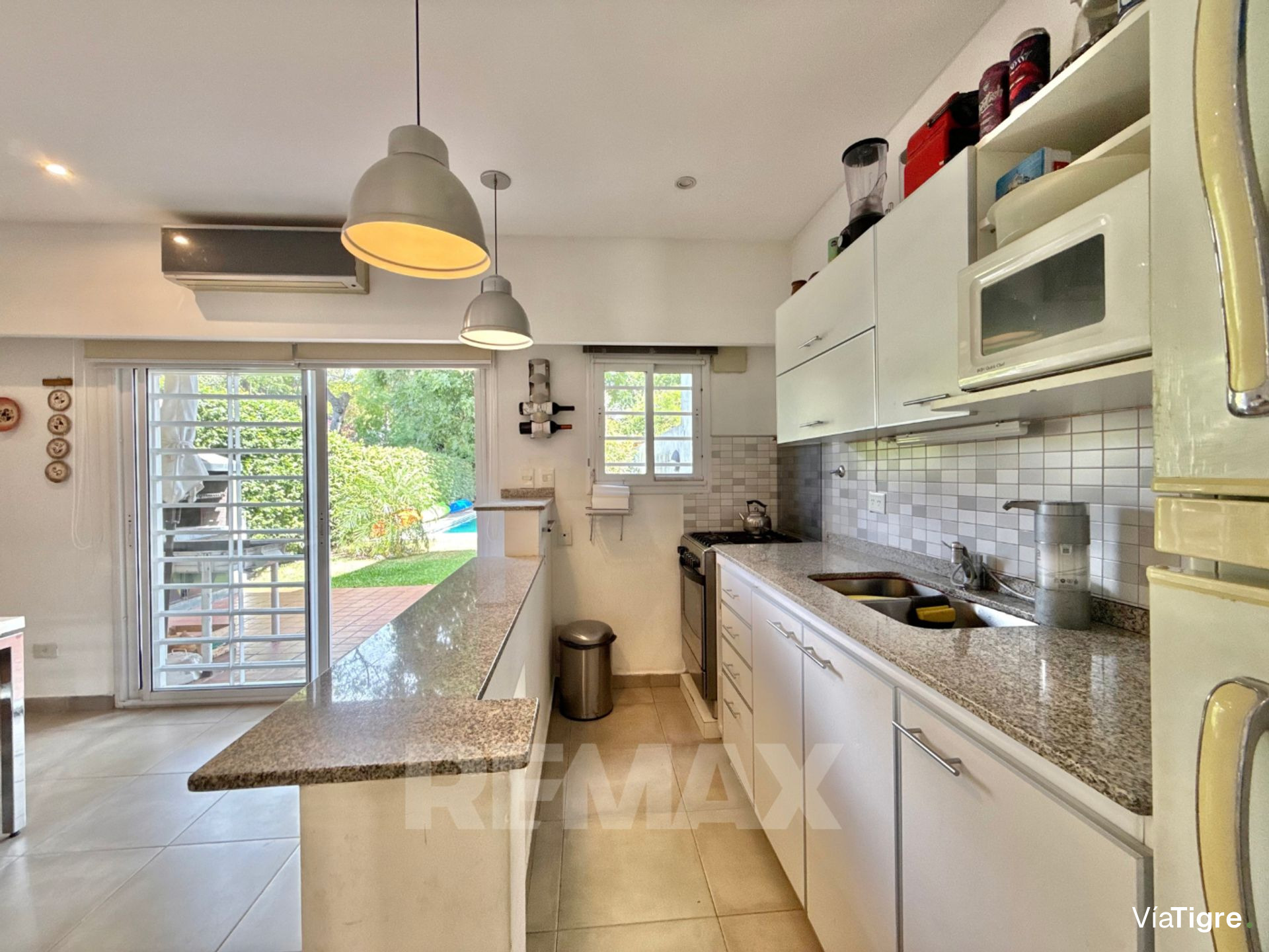 Venta Casa Triplex Tigre 4 dorm pileta parque coch