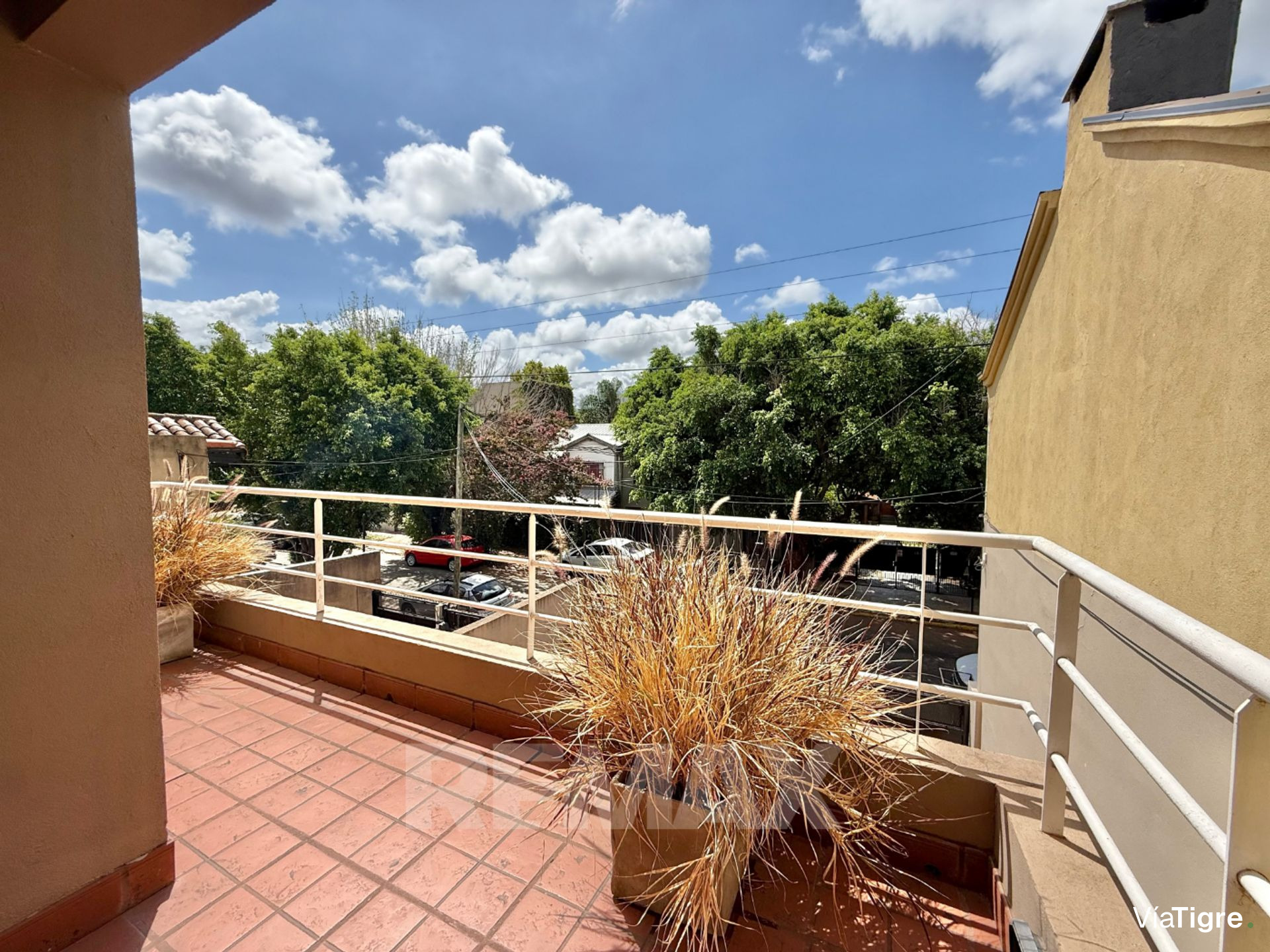 Venta Casa Triplex Tigre 4 dorm pileta parque coch