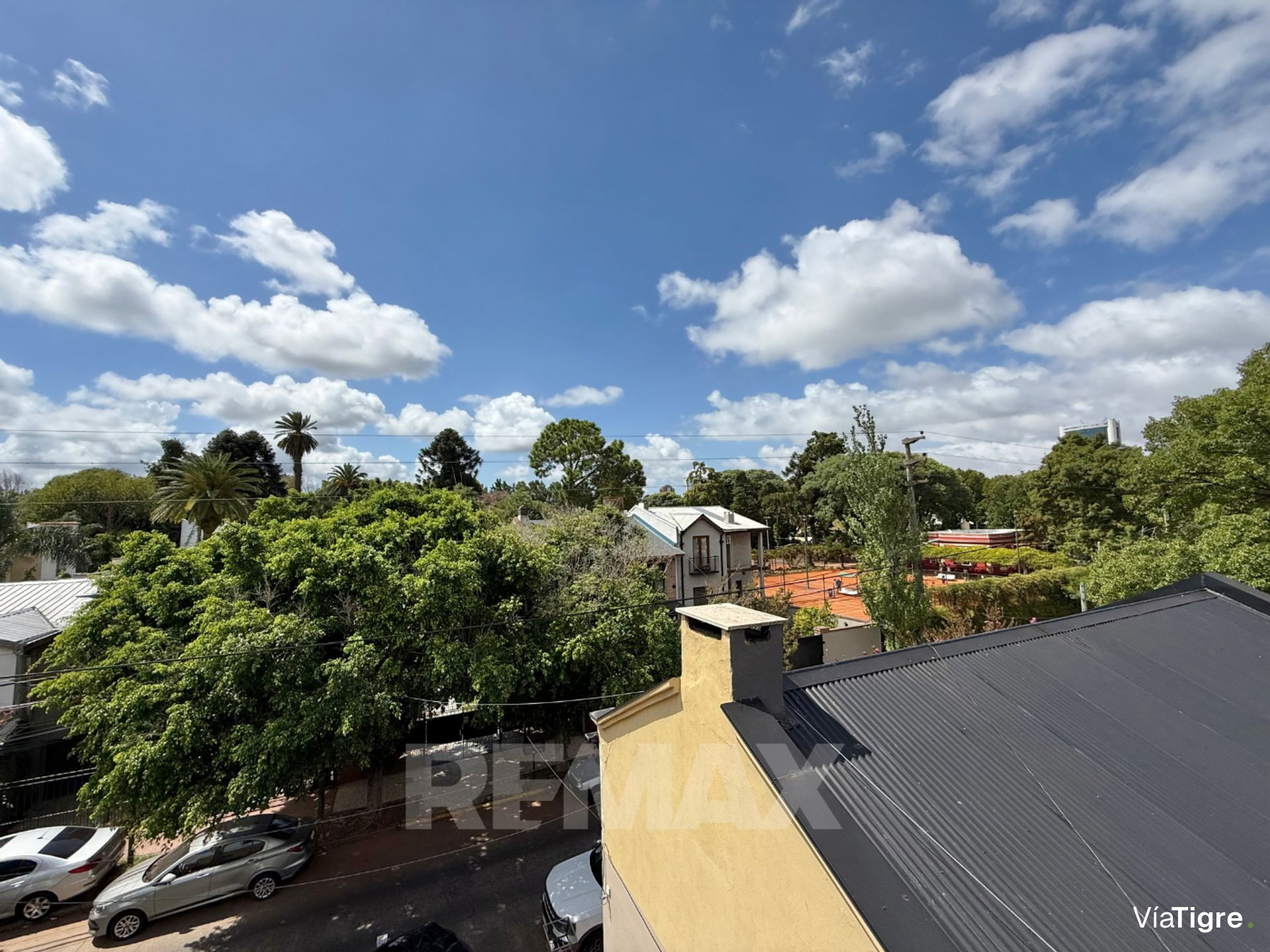 Venta Casa Triplex Tigre 4 dorm pileta parque coch