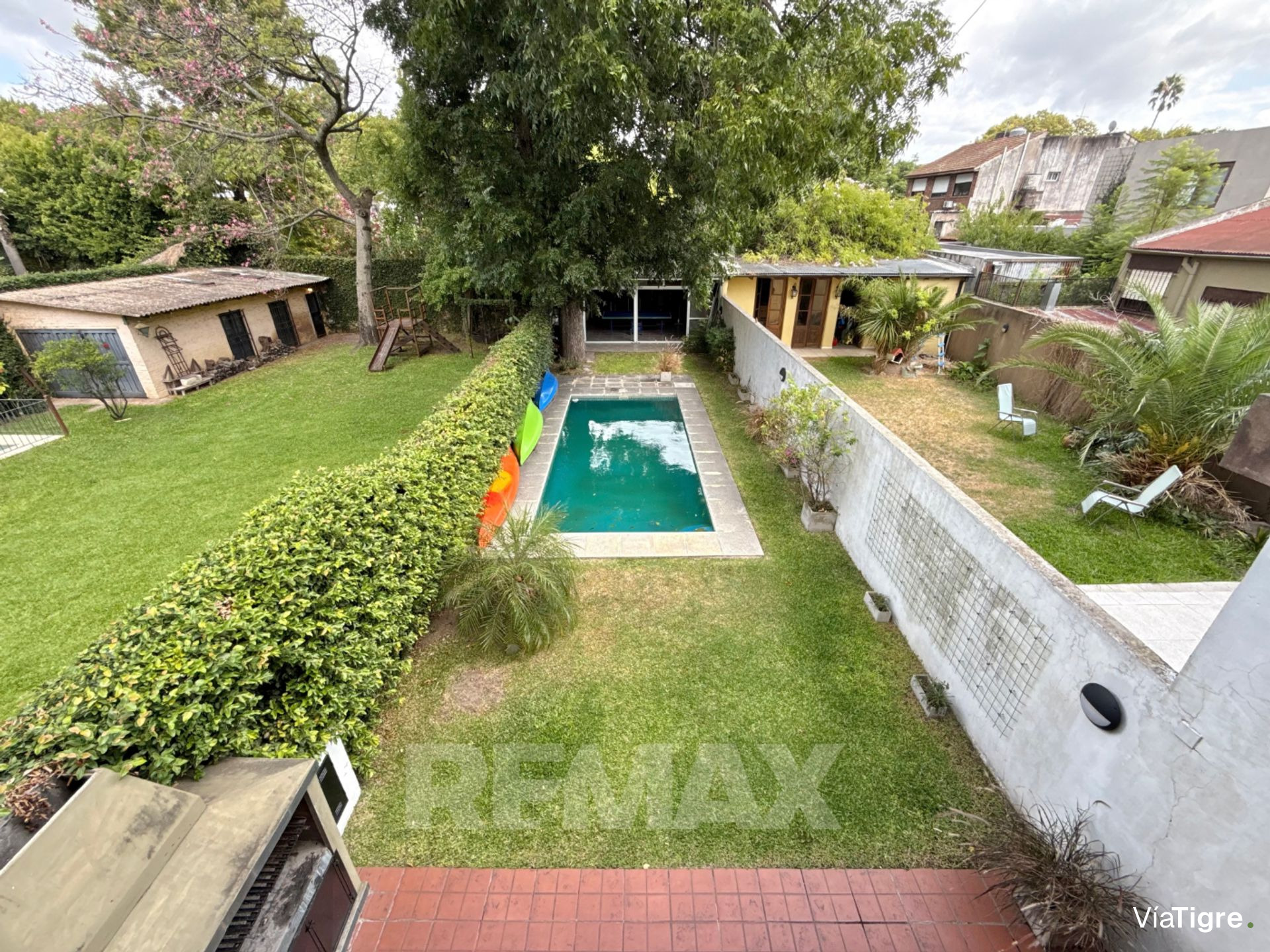 Venta Casa Triplex Tigre 4 dorm pileta parque coch