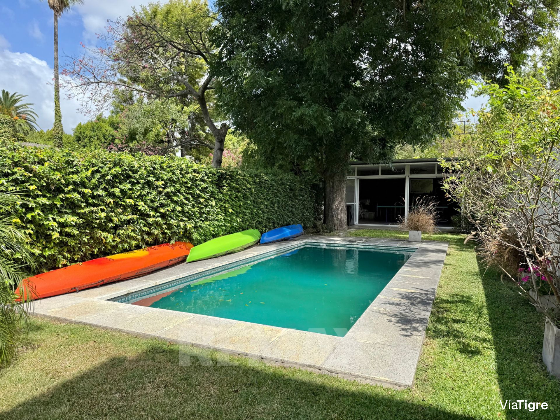 Venta Casa Triplex Tigre 4 dorm pileta parque coch