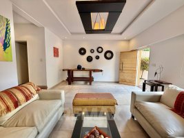 Venta Casa Triplex Tigre 4 dorm pileta parque coch