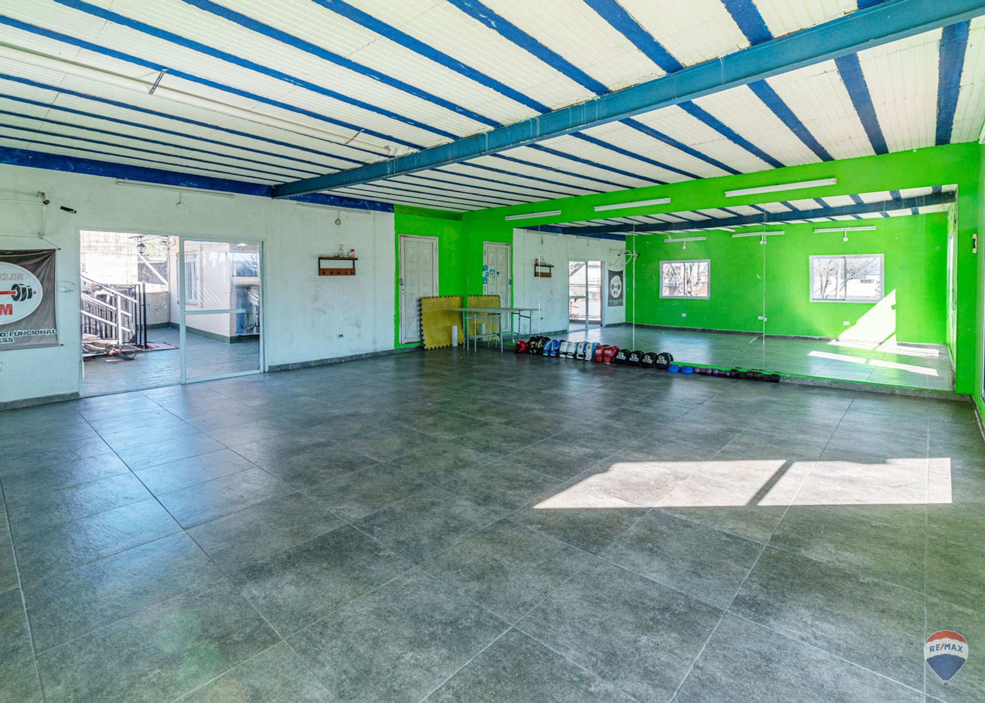Venta casa Villa Martelli con quincho y jardin