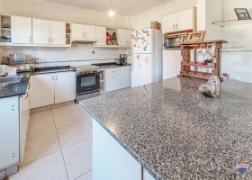 Venta casa Villa Martelli con quincho y jardin