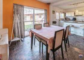 Venta casa Villa Martelli con quincho y jardin