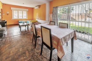 Venta casa Villa Martelli con quincho y jardin