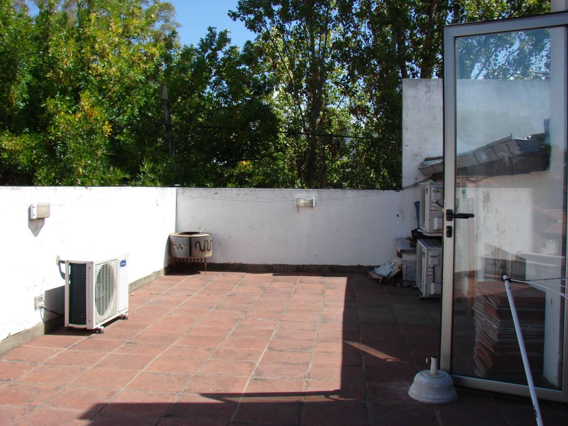 Venta Casa 7 Ambientes con pileta y Quincho Beccar
