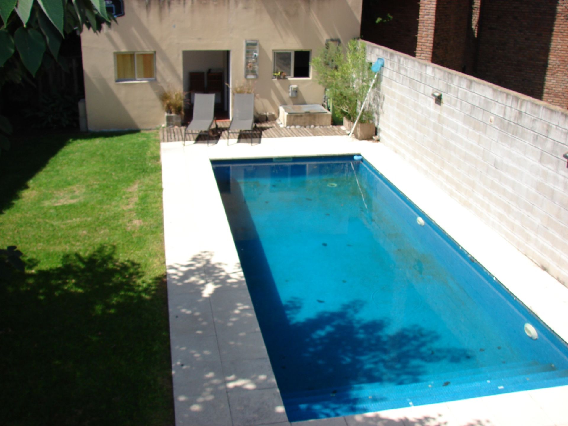 Venta Casa 7 Ambientes con pileta y Quincho Beccar