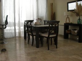 Venta Casa 7 Ambientes con pileta y Quincho Beccar