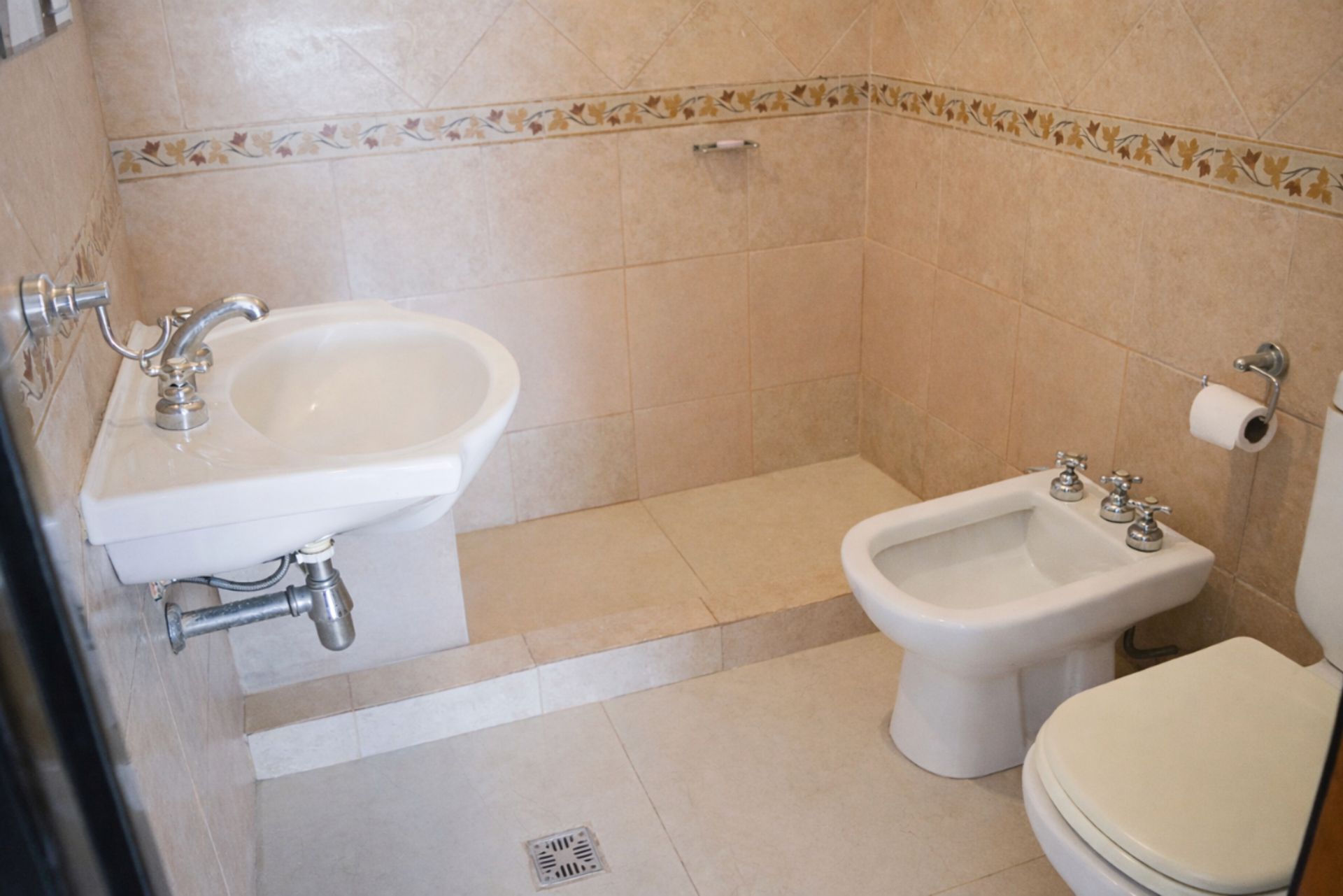 Venta PH 3 ambientes en Virreyes 95 m2 con patio