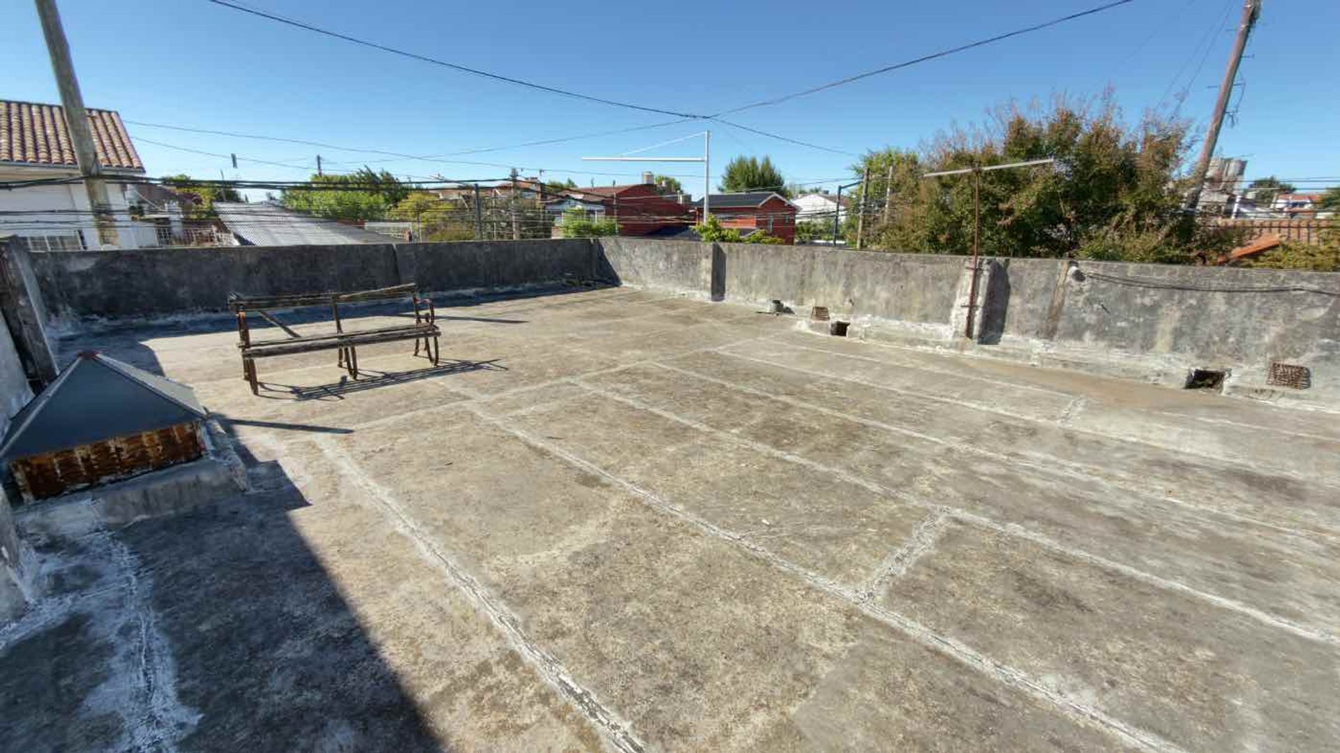 Venta casa a refaccionar en Martinez