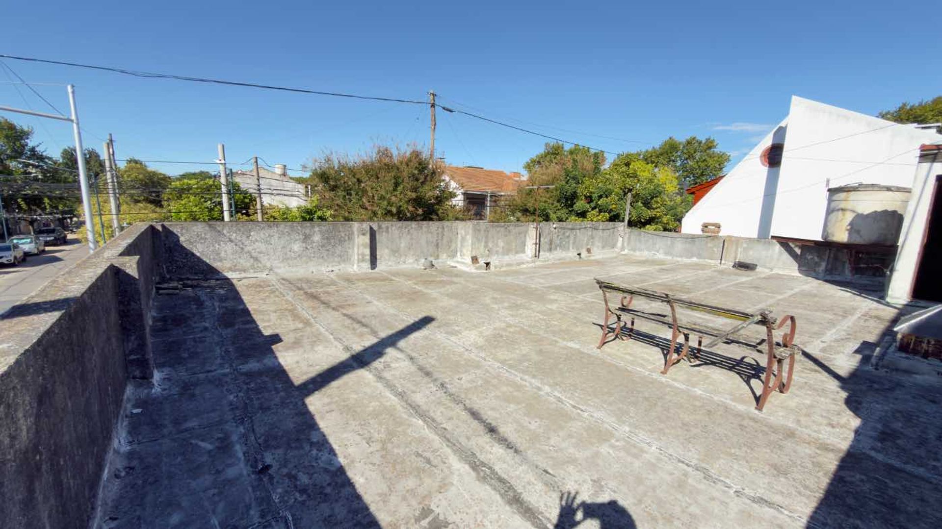 Venta casa a refaccionar en Martinez