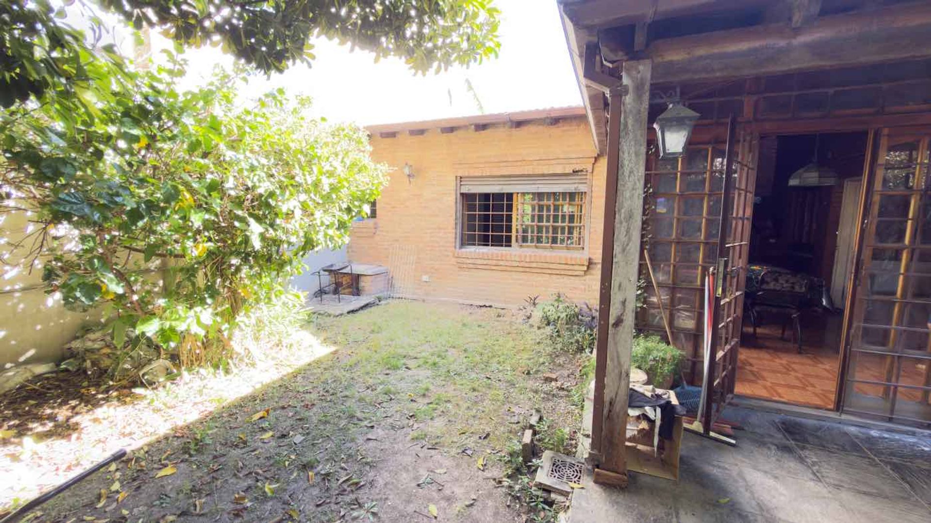 Venta casa a refaccionar en Martinez