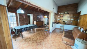 Venta casa a refaccionar en Martinez