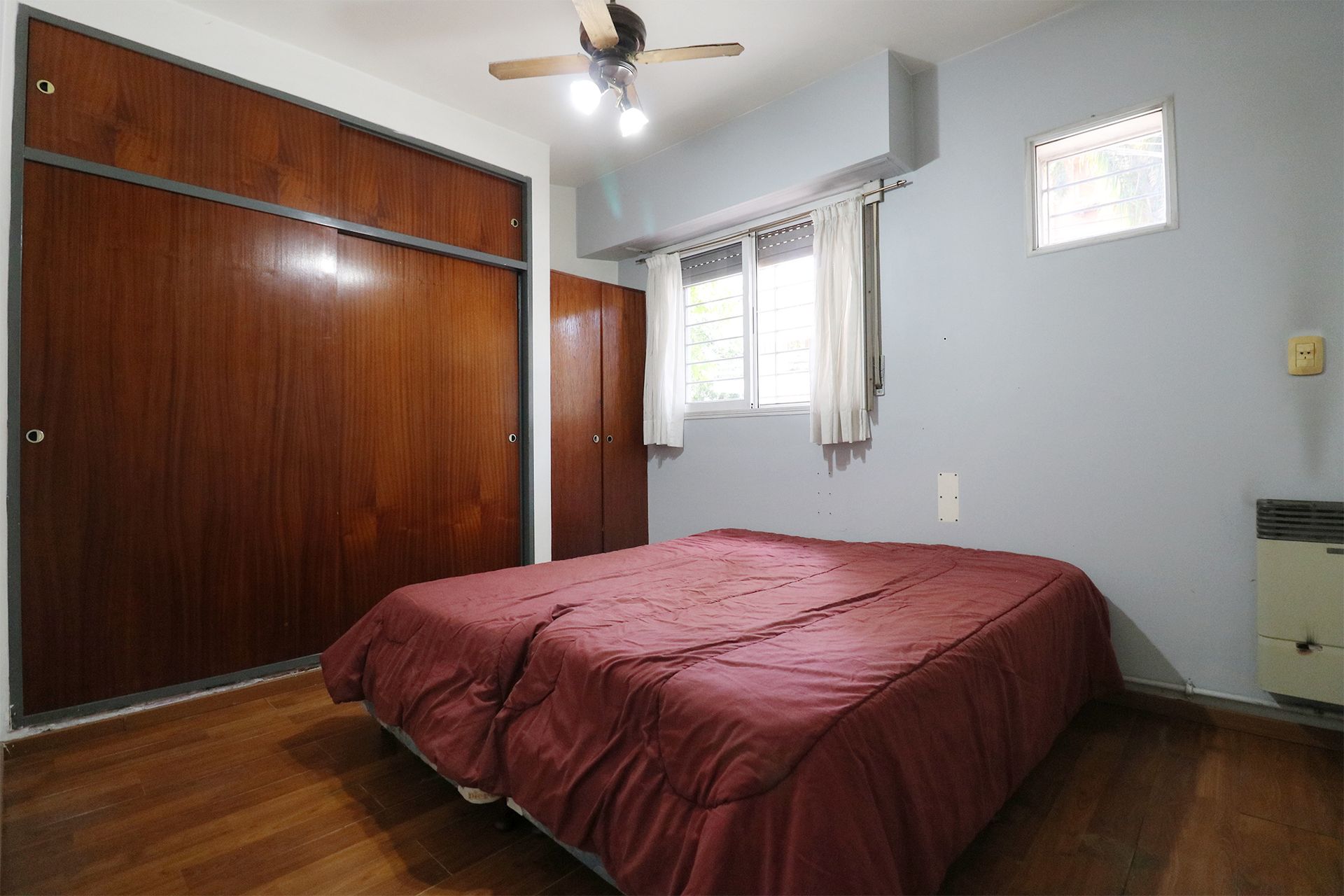 Venta Ph 2 Ambientes C/Escrit Y Patio Carapachay